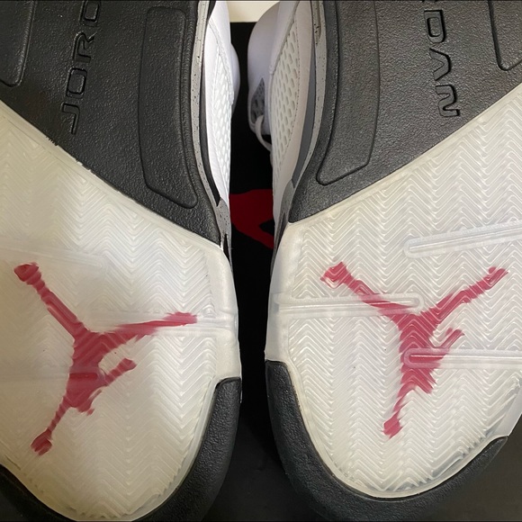 Jordan Retro 5 “White Cement” Size 10 Dead Stock - Picture 3 of 6